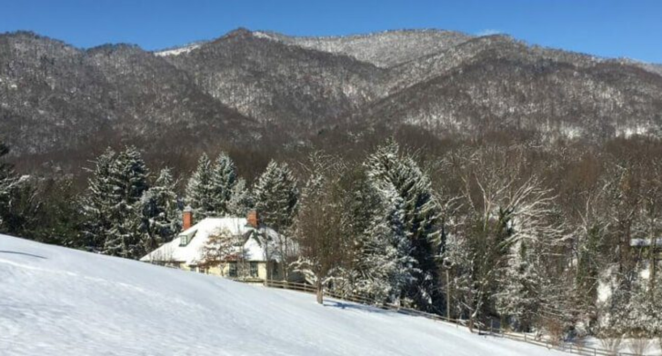 winter-getaway-in-Asheville-country